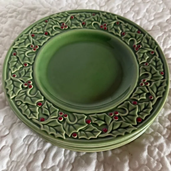 American Atelier Green Holly salad size Plates set of 4 - Picture 5 of 5